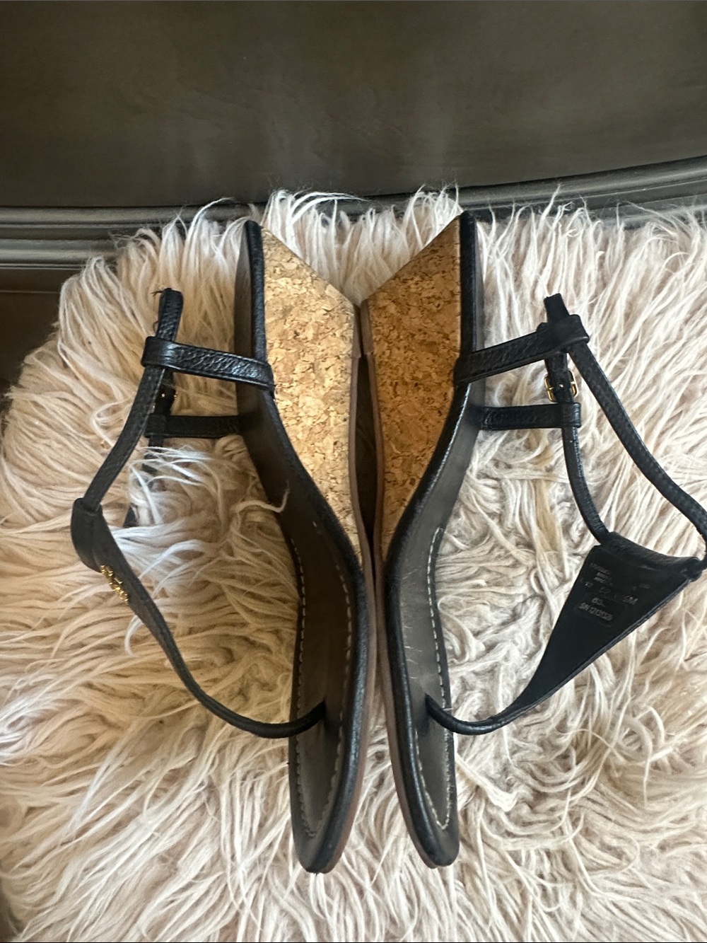 Tory Burch Black Leather T-Strap Sandals with Gold Logo - Picture 2 of 5